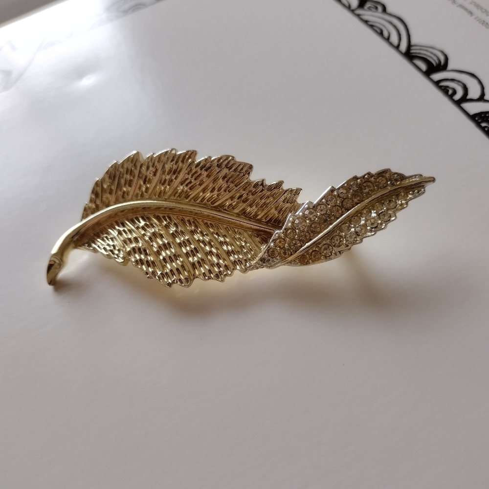 Sarah Coventry Leaf Brooch 1950/60's